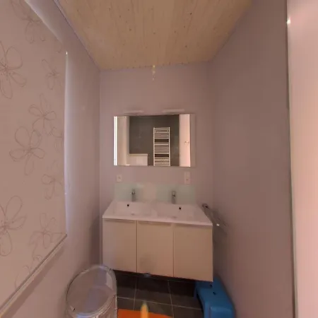 Luxury With Sauna In The Forest Near Durbuy 度假居 *